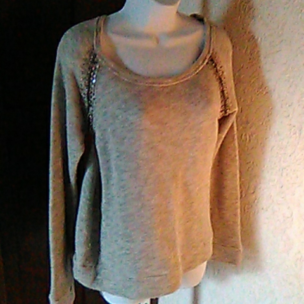 Decorative rhinestone long sleeve sweater